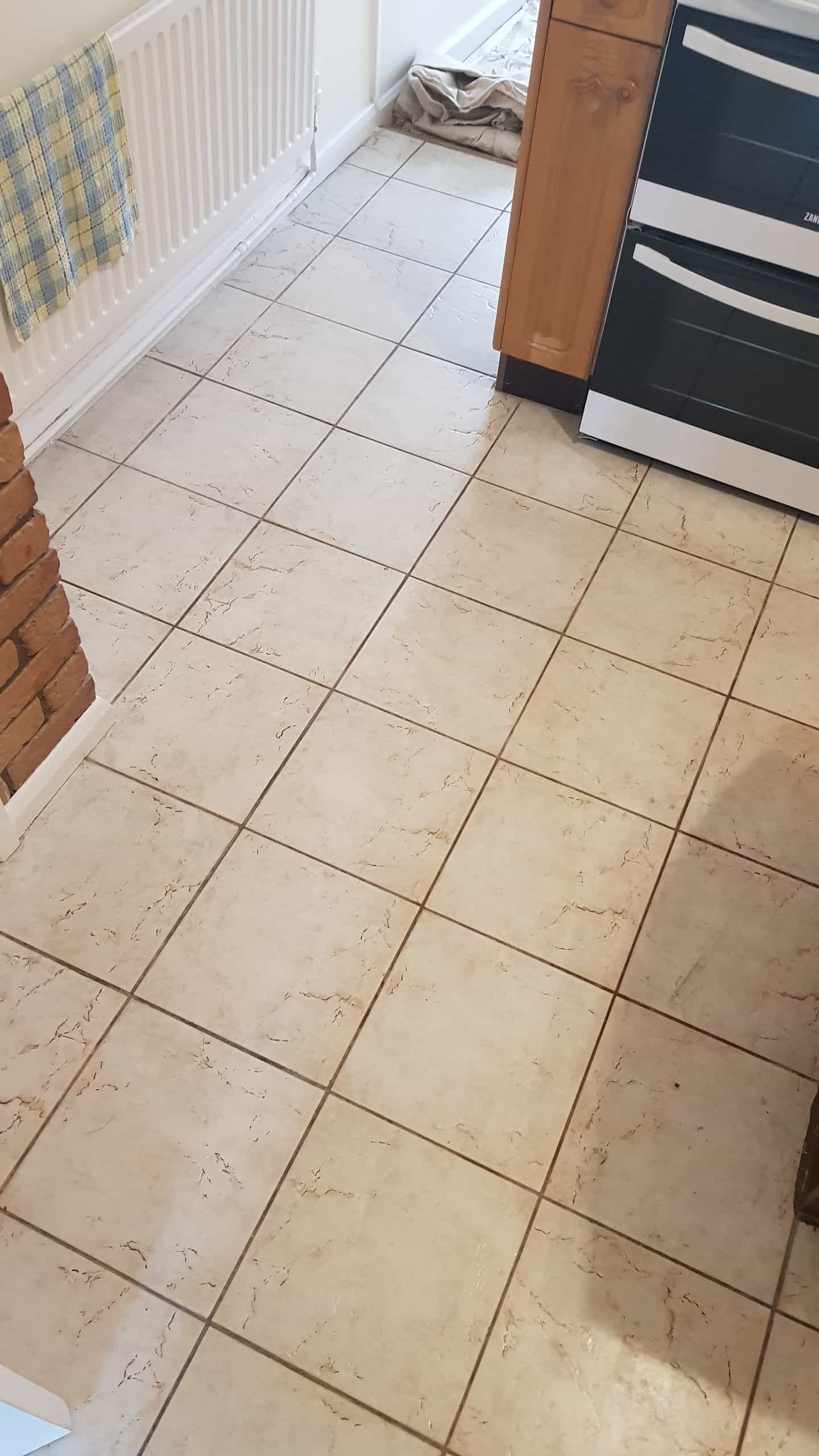 Textured Ceramic Tile Barnsley Before Cleaning